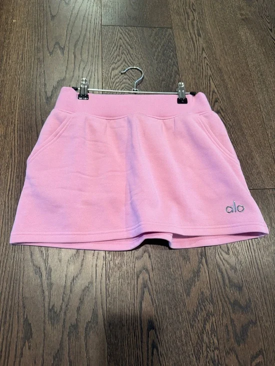 ALO ACCOLADE SKIRT - NWT size small candy heart pink - Picture 4 of 9